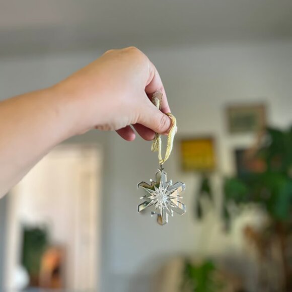 Retired 1970s Authentic Swarovski Crystal Prism Suncatcher Snowflake Ornament - Picture 8 of 8
